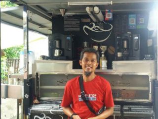 Owner Kedekopi, Andiyono.