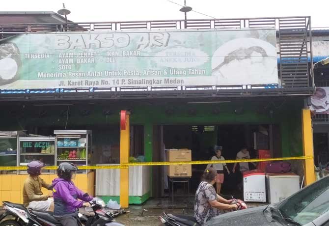 Warung Ari Bakso yang terletak di Jalan Karet Raya No 14, Kelurahan Mangga, Kecamatan Medan Tuntungan terbakar, Rabu (29/1/2020).