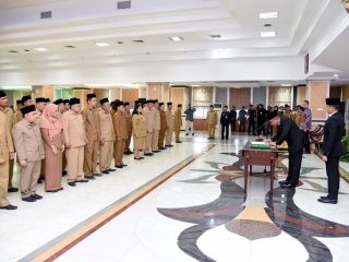 Gubernur Sumatera Utara, Edy Rahmayadi, melantik 2 pejabat eselon II untuk posisi asisten dan 85 pejabat eselon III dari berbagai dinas di lingkungan Pemprov Sumut.