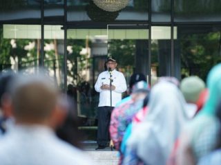 Plt Wali Kota Medan Akhyar Nasution saat pidato pada apel perdana 2020 di Balai Kota Medan, Kamis (2/1/2020)