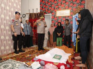 Hormat Terakhir Kapolda Sumut untuk Aiptu Didin