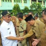Plt Walikota Medan, Akhyar Nasution saat menjadi Inspektur Upacara di SMP Negeri 39 Medan, Jalan Young Panah Hijau, Labuhan Deli, Kecamatan Medan Marelan, Senin (20/1/2020). (ist)