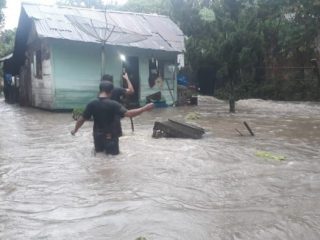 Hujan deras di Sumatera Utara juga merendam Tapanuli Bagian Selatan (Tabagsel), yang dilintasi Sungai Batang Toru dan Batang Ayumi, Rabu (29/1/2020).
