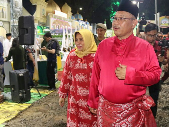 Plt Walikota Medan, Akhyar Nasution saat MTQ ke-53 tingkat Kota Medan di Jalan Ngumban Surbakti, Kelurahan Sempakata, Kecamatan Medan Selayang, Sabtu malam (15/2/2020).