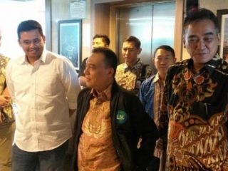 Bobby Nasution saat menyambangi Kantor Fraksi Partai Gerindra di DPR, Jakarta.