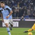 Lazio hanya butuh dua menit untuk unggul 1-0 atas tuan rumah Genoa.