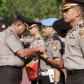 Kapoldasu Sematkan Pin, Kompol Herwansyah Polisi Teladan