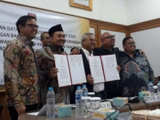 Penyerahan syarat dukungan Bakal Pasangan Calon Bupati dan Wakil Bupati serta Wali kota dan Wakil Wali kota kepada KPU Kabupaten/Kota Pilkada Serentak.