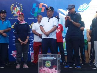 Badan Pusat Statistik (BPS) Sumatera menyediakan stan bantuan bagi warga yang akan melakukan pengisian sensus penduduk online 2020.