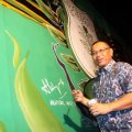 Plt Walikota Medan, Akhyar Nasution gandeng Komunitas Gerakan Kampung Sendiri membuat mural wajah legenda pemain dan lambang PSMS di dinding Stadion Teladan.