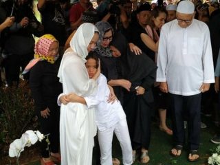 Ashraf Sinclair, dimakamkan di San Diego Hills, Karawang, Jawa Barat, pada Selasa (18/2/2020).