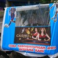 Jaringan Situs Judi Online di Tenda Becak, Bandar Incar Korban yang Lebih Luas.