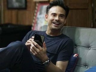 Ashraf Sinclair meninggal dunia akibat serangan jantung.