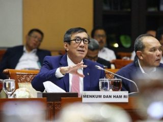 Menteri Hukum Dan Ham.