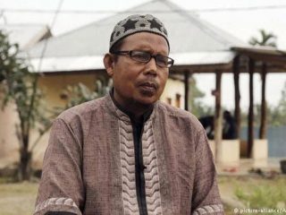 Pengasuh Pondok Pesantren Al-Hidayah, Khairul Gazali.