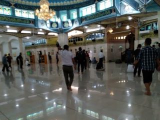 Antisipasi Penyebaran Corona, Sementara Masjid Al Jihad Tanpa Ambal