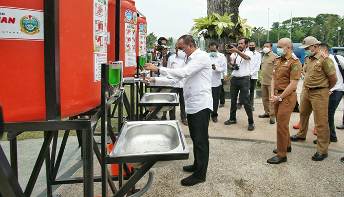 Gubernur Sumut, Edy Rahmayadi mengajak seluruh camat yang ada di Kota Medan untuk melakukan sosialisasi kepada masyarakat Kota Medan. Sehingga budaya cuci tangan dapat diterapkan.