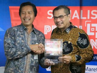 Syahnan Khairul Harahap dan Wiwiek Sisto Wilayah.