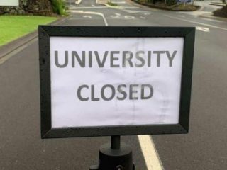 Kampus Lockdown Mahasiswa Gagal Skripsi hingga Mau Lompat di Plaza