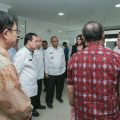 Gubernur Sumatera Utara, Edy Rahmayadi didampingi Plt Walikota Medan, Akhyar Nasution Meninjau Rumah Sakit Umum Sari Mutiara.