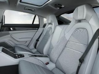 Jangan Semprotkan Disinfektan ke Kabin Mobil