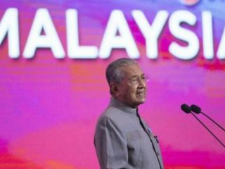 Mahathir Mohamad merasa dikhianati Muhyiddin Yassin