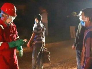 Pulang Dari Malaysia, 30 TKI Asahan Disemprot Disinfektan.