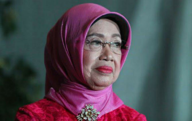 Ibunda Presiden Joko Widodo (Jokowi), Sudjiatmi Notomiharjo meninggal dunia, Rabu (25/3/2020).