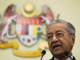 Bicara Kejatuhannya, Mahathir: Semua Gara-gara Muhyiddin dan Anwar Ibrahim