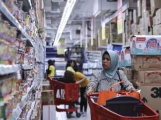 Polisi Amankan Panic Buying Akibat Corona. (ft : cnn)