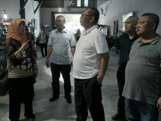 Plt Walikota Medan, Akhyar Nasution saat Berkunjung ke Malioboro, Yogyakarta.