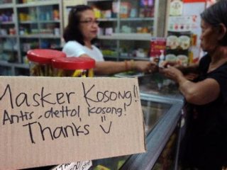 Corona Masuk RI, Masker Jadi Barang Mahal dan Langka
