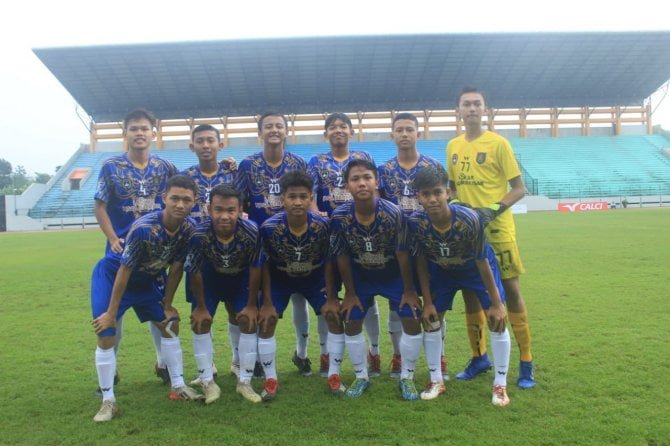 Aditya (kiper, jersey kuning) dipanggil Timnas U-16 untuk Piala AFF dan Piala Asia.