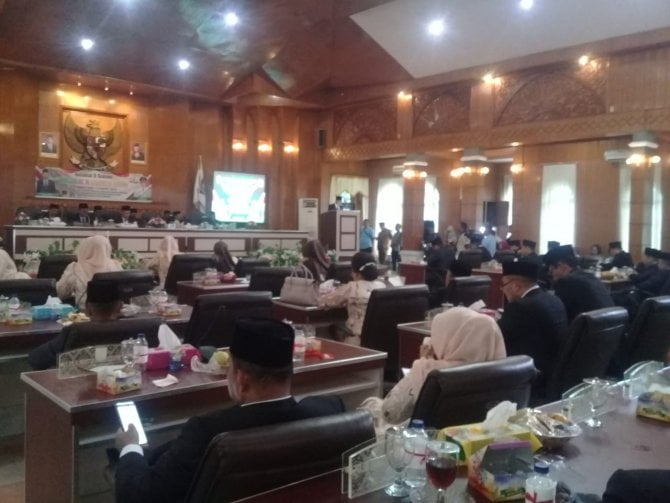 Suasana sidang paripurna istimewa HUT Kabupaten Asahan ke -74 di Gedung DPRD Asahan
