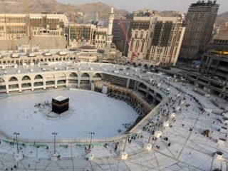 Masjidil Haram dan Masjid Nabawi Ditutup, Shalat Jumat Ditiadakan
