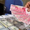 Pasar Ragukan Cara Jokowi Atasi Corona, Rupiah Dalam Bahaya (ft : jejamo)