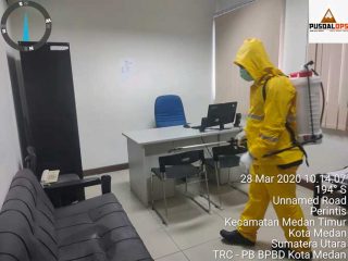 Gugus Tugas Kota Medan Semprot Disinfektan Massal (Foto: Pusdalops-PB BPBD Kota Medan)