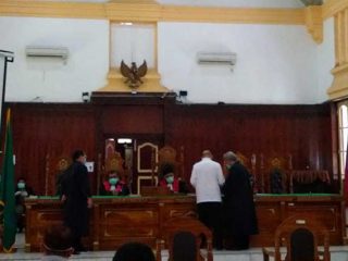 Saksi Jaksa KPK Masuk ODP,  Sidang Eldin Ditunda