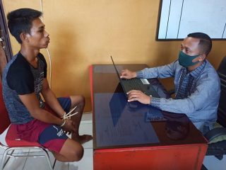 Rio Primananda memperkosa neneknnya sendiri, AH, 75 tahun.