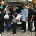 AEKI Berbagi akan diadakan secara reguler tiap Jumat selama pandemi Covid-19 dengan membagikan 100 paket bahan pokok berisi beras, gula, minyak dan kopi kepada masyarakat terdampak seperti, tukang becak, pemulung, ojek online dan lainnya. 