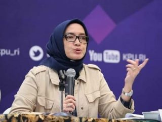 Evi Novida Ginting yang sebelumnya menjabat sebagai Anggota KPU RI