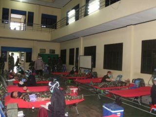Personil Satuan Brimob Polda Sumut menggelar donor darah di Aula Yanma Makosat Brimob Poldasu, Kamis (9/4/2020).