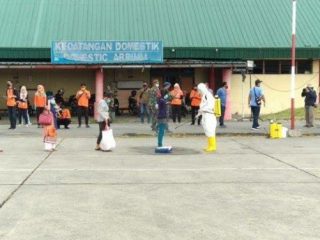 Pemulangan Ketiga, 120 TKI dari Malaysia Tiba di Lanud Soewondo