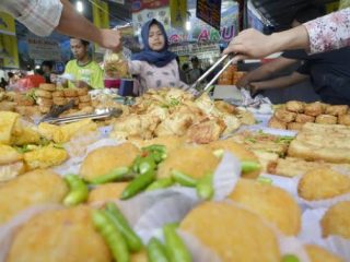 Penjual Takjil Dimasa Corona : Kami Cari Makan Cuma Dari Sini