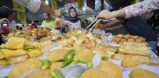 Penjual Takjil Dimasa Corona : Kami Cari Makan Cuma Dari Sini