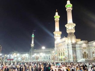 Menteri  Haji dan Umrah Arab Saudi meminta umat Islam seluruh dunia untuk menunda persiapan ibadah haji yang sedianya akan berlangsung akhir Juli nanti.
