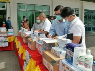 Perhimpunan Masyarakat Indonesia Tionghoa Sumut (MITSU) memberikan bantuan alat kesehatan dan alat pelindung diri kepada 20 rumah sakit di Sumatera Utara.