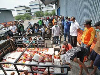 Sebanyak 980 ton beras bantuan Pemko Medan telah disalurkan kepada masing -masing penerima, Sabtu (4/4/2020).