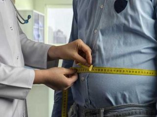 7 Cara Mengecilkan Perut Buncit Saat Puasa