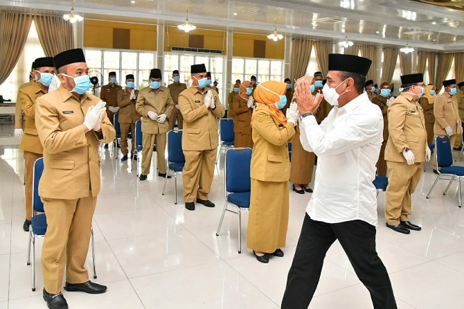Gubernur Sumatera Utara, Edy Rahmayadi melantik 46 pejabat eselon III di Pendopo Rumah Dinas, Jalan Jenderal Sudiman Nomor 41 Medan